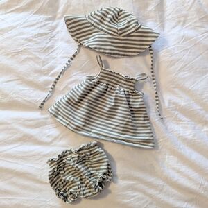 Quincy Mae Striped Sun Hat and Bloomer Set
